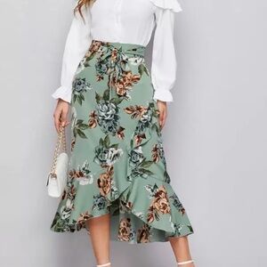 Ruffle Floral Belted Skirt